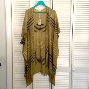 2 chic. Stripe kimono